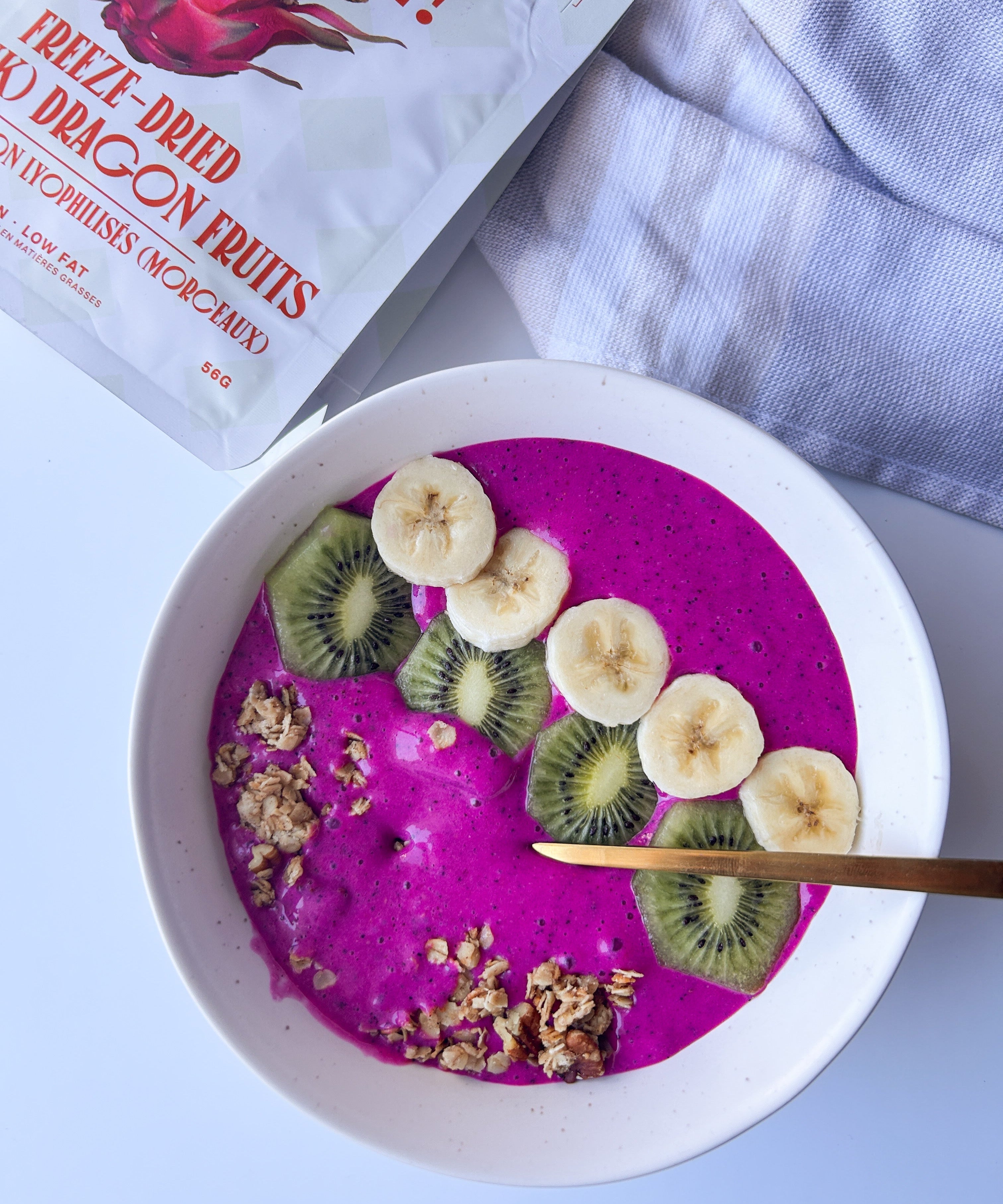 Dragon Fruit Smoothie Bowl